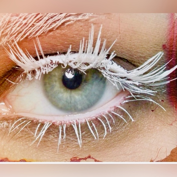 NIB Dolls Kill Darker Wavs 2 Pair Faux White Eyelashes Normal & Dramatic Length - Picture 8 of 8